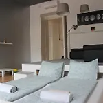 Downtown Oasis - Your Adventure Starts Here Apartment