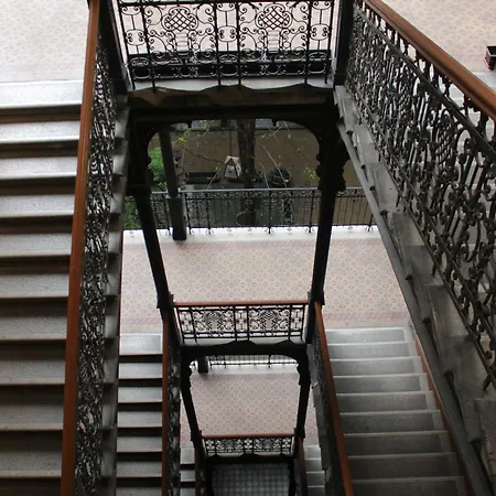 Downtown Oasis - Your Adventure Starts Here Apartment Budapest
