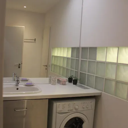 Apartment Downtown Oasis - Your Adventure Starts Here *