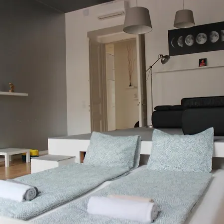 Downtown Oasis - Your Adventure Starts Here Apartment