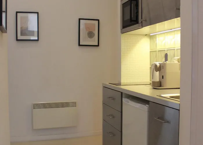 Downtown Oasis - Your Adventure Starts Here Appartement Boedapest